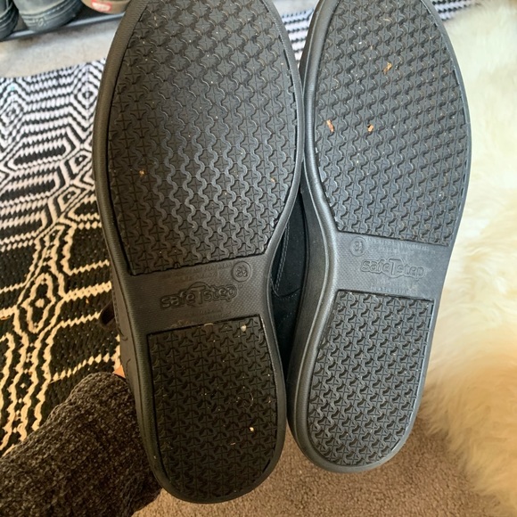 Non slip work shoes - Picture 2 of 4